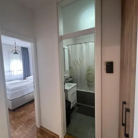 Apartament Mika *