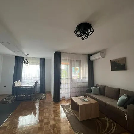 Mika Apartment *